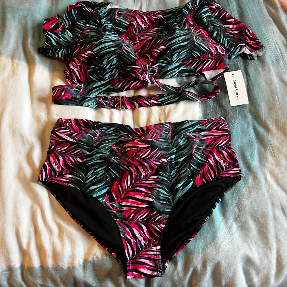 Meet Curve Bikini